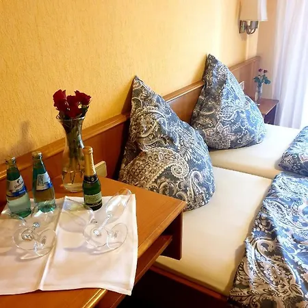Marienhof-iwi's Restaurant *